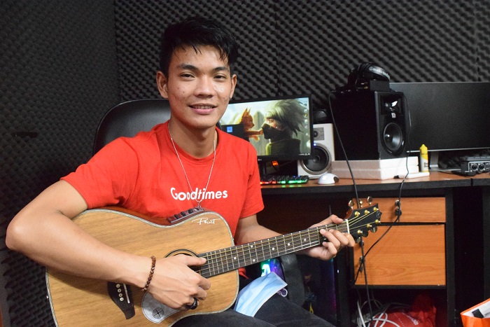 Gagal Jadi Polisi dan Sempat Jadi Pengamen, Kini Tri Suaka Jadi Youtuber Berpenghasilan Rp300 Juta per Bulan